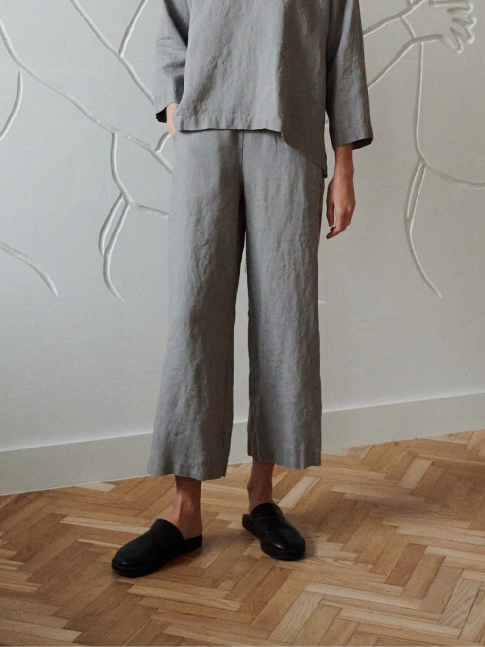 Linenfox • Ocean Linen Trousers • Dark Platinum Grey • Size Medium • EUC